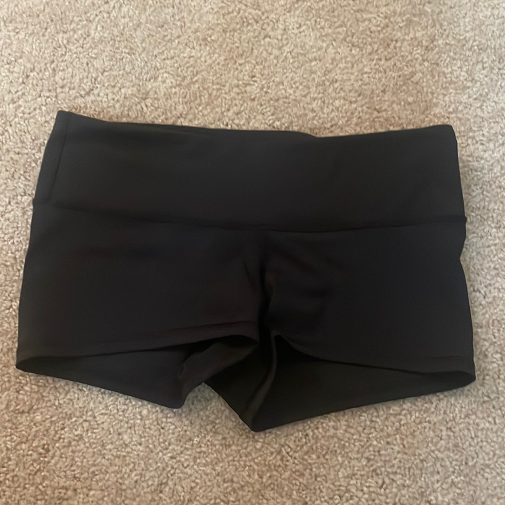 Lululemon black non-wasted short biker shorts